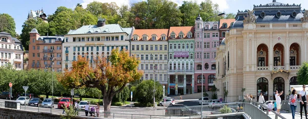 Karlovy Vary Czech Republic Aug 2019 보헤미아의 건축뿐만아니라 도시의 온천도 — 스톡 사진