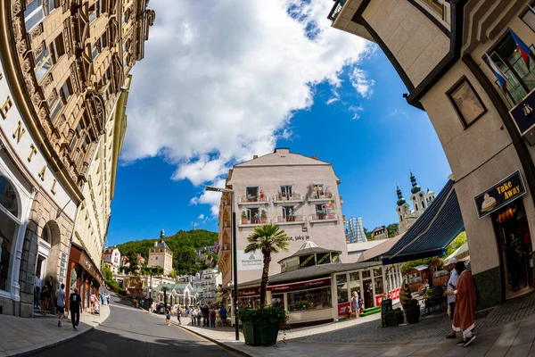 2019年8月24日 捷克共和国卡洛维 Karlovy Vary 波希米亚西部著名城市 不仅仅是城市的建筑 还有温泉 — 图库照片