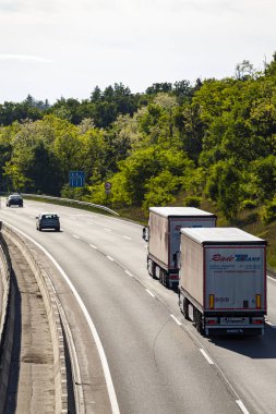 Macaristan - 22 Mayıs 2020 'de Budapeşte yakınlarında: Hava manzarası - bir üstgeçitten - 3.. 