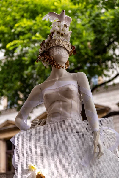 Budapeste Hungria Fev 2020 Futuros Designers Moda Vestir Manequins Rua — Fotografia de Stock