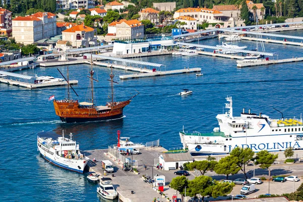 Dubrovnik West Harbor Croácia Setembro 2019 Réplica Veleiro Velho Usado — Fotografia de Stock