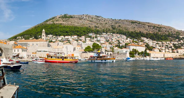 Dubrovnik Croata Setembro 2019 Belo Dia Ensolarado Sobre Baía Frente — Fotografia de Stock