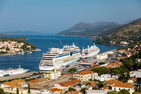 Dubrovnik Västra Hamnen Kroatien Sep 2019 Crouse Ships West Harbor — Stockfoto