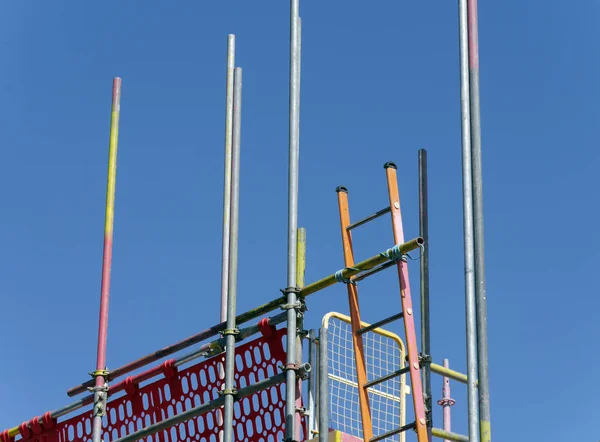 Scaffolding on building site — Stock Photo, Image