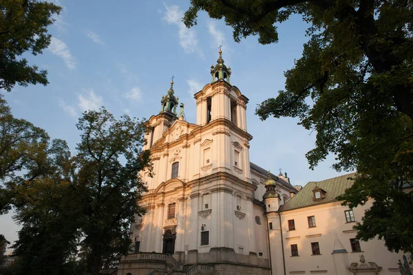 Полин церква на скелі в Кракові — стокове фото