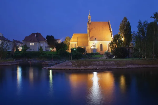 Bydgoszcz Katedrali ve gece Brda Nehri — Stok fotoğraf
