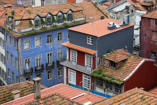 Traditionella portugisiska hus i Porto — Stockfoto