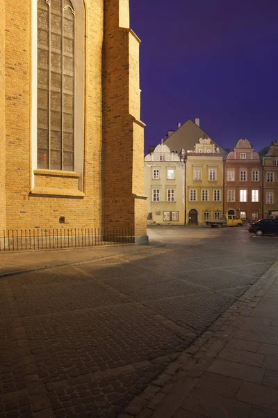 Staré město ve Varšavě v noci — Stock fotografie