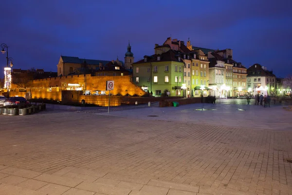 Skyline nocturne de la vieille ville de Varsovie — Photo