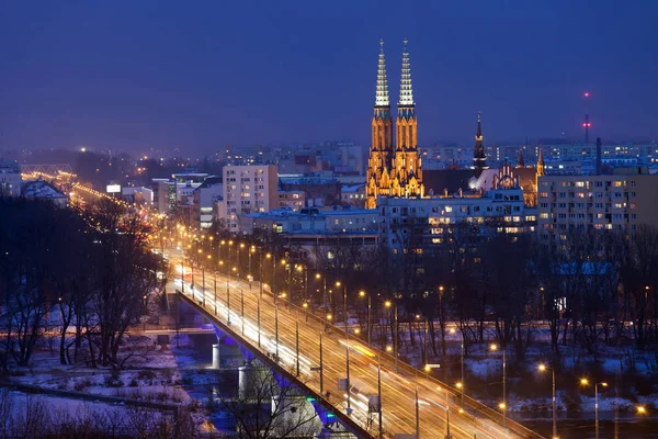 Avenida Solidária e Distrito de Praga em Varsóvia à Noite — Fotografia de Stock