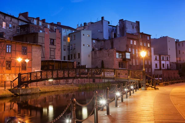 Vieille ville de Bydgoszcz la nuit en Pologne — Photo