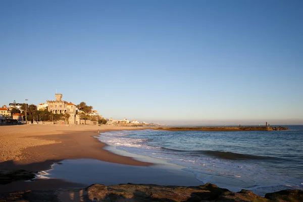 Tamariz beach napnyugtakor az estoril városában — Stock Fotó