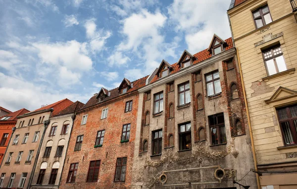 Historiska hyreshus i Torun Old Town — Stockfoto