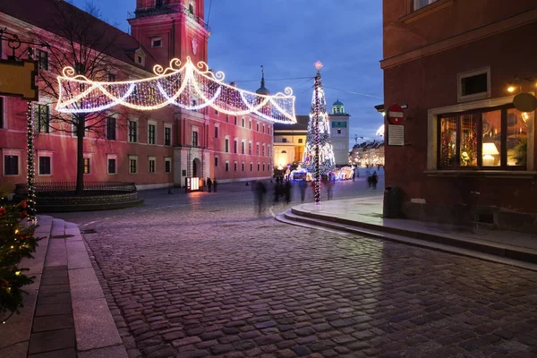 Ciudad de Varsovia de noche en Polonia — Foto de Stock