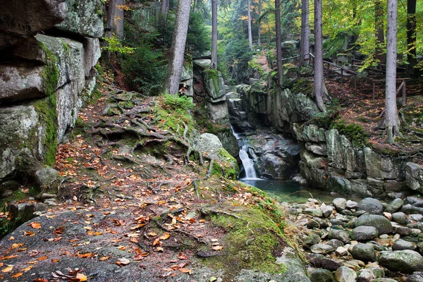 Podgorna vodopád v Krkonoších v Polsku — Stock fotografie