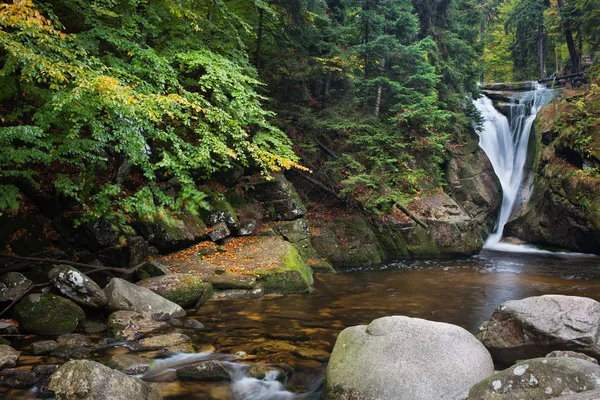 Cascada de Szklarka en Polonia — Foto de Stock