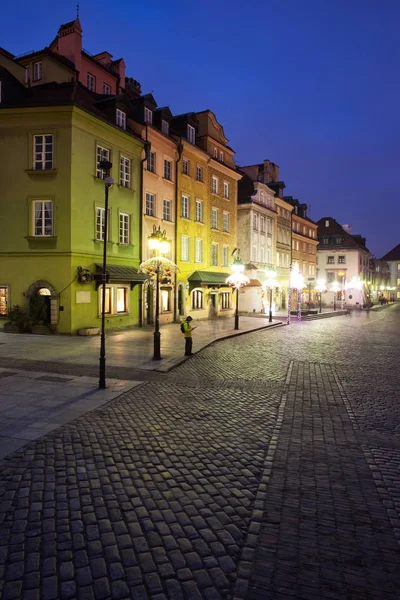 Vieille ville de Varsovie la nuit — Photo