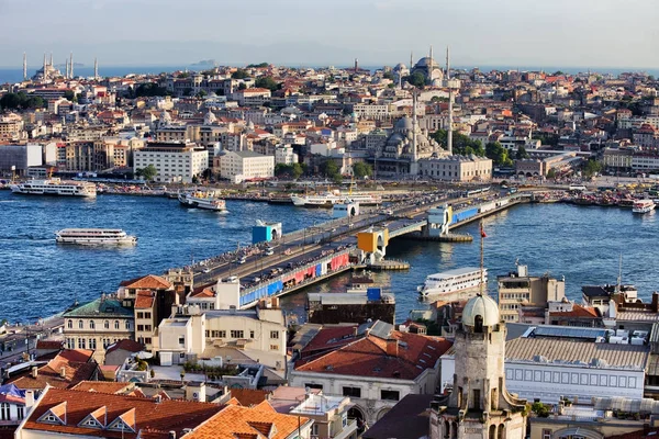 Αστικό τοπίο της πόλης της Κωνσταντινούπολης στην Τουρκία — Φωτογραφία Αρχείου