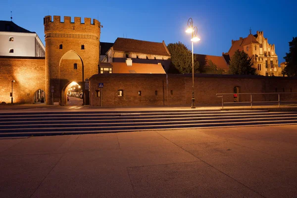 Duvar ve Torun eski şehir kapısına — Stok fotoğraf