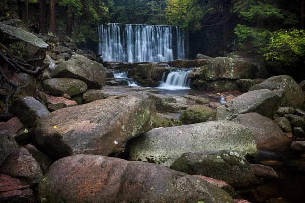 Vodopád v Krkonoších národní Park v Polsku — Stock fotografie