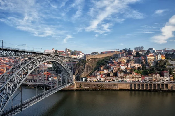 Städtereise in der Altstadt von Porto — Stockfoto