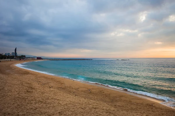 Nova Icaria Beach в Барселоне — стоковое фото