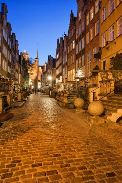 Mariacka gatan på natten i Gdansk — Stockfoto
