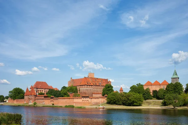 Мальборкский замок в Польше — стоковое фото