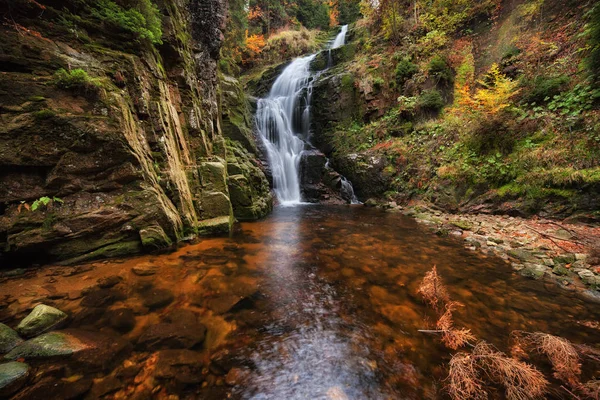 Kamienczyk wasserfall in polen — Stockfoto