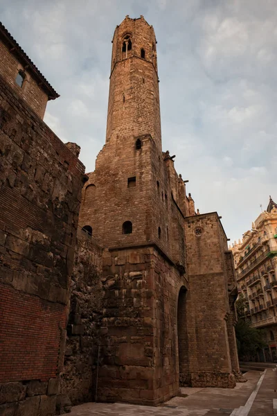 Chapel of St. Agatha Gothic Tower in Barcelona — Stock Photo, Image