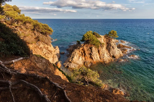 Costa Brava littoral de la mer Méditerranée en Espagne — Photo