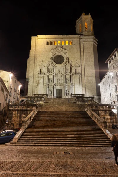 Girona katedral på natten — Stockfoto