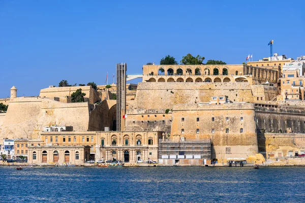 Vallettas stadsmurar på Malta — Stockfoto