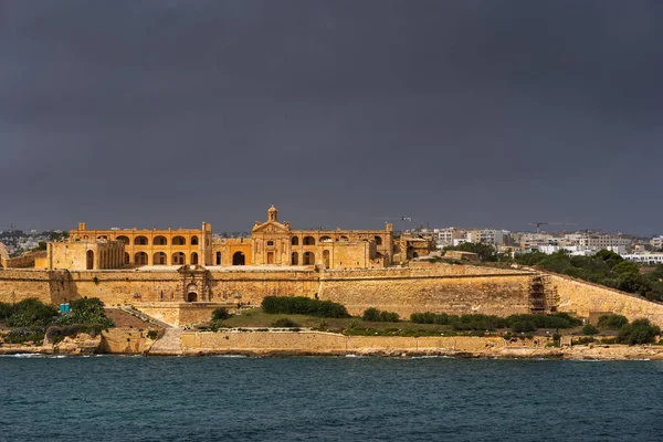 Форт Мануель на острові Мануель (Мальта). — стокове фото