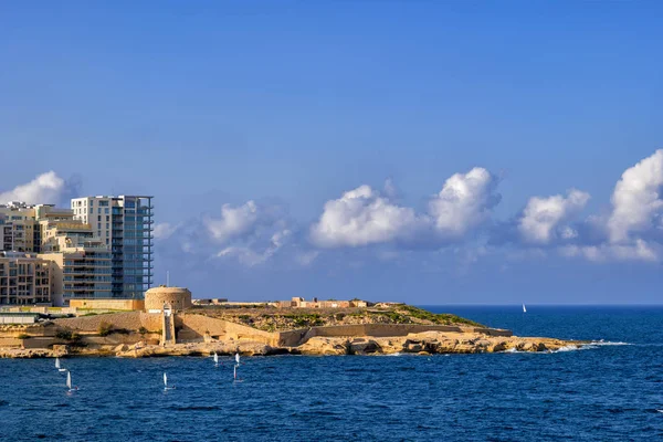 Malta 'daki Sliema Town' da Fort Tigne — Stok fotoğraf