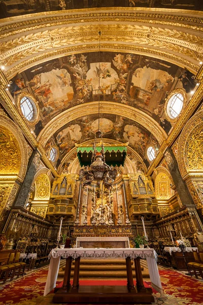 Ołtarz wysoki w katedrze św. Jana w Valletcie — Zdjęcie stockowe