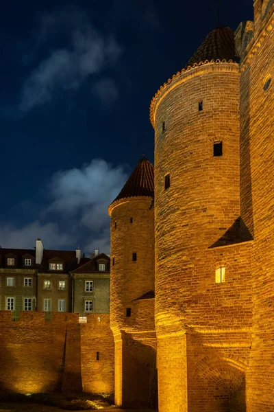 Barbican at Night in Old Town of Warsaw — Stock Photo, Image