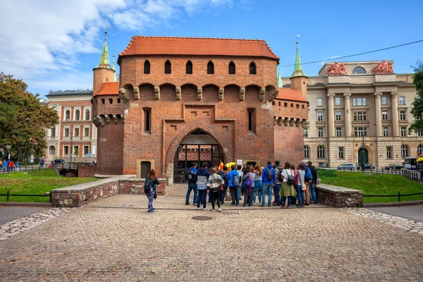 Polonya 'nın eski Krakow kasabasında Barbican — Stok fotoğraf