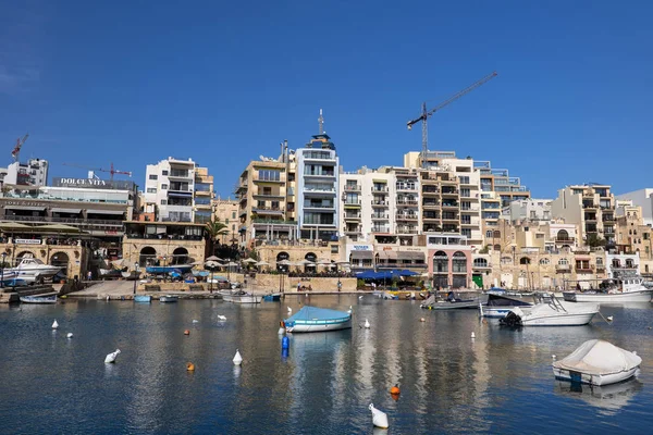 Paceville nella città di San Giuliano a Malta — Foto Stock