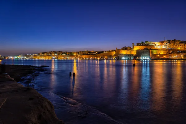 Valletta Night City Skyline Sea View In Malta — 스톡 사진