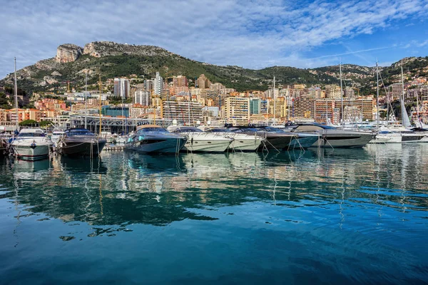 Stadtbild Des Fürstentums Monaco Yachten Hafen Und Stadtsilhouette Mit Bergen — Stockfoto