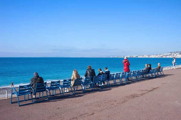 Nizza Francia Aprile 2018 Gente Rilassa Sulla Promenade Des Anglais — Foto Stock
