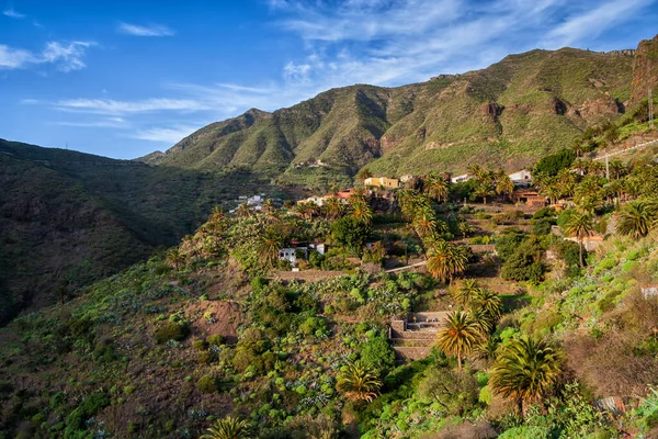 Bergige Landschaft Mit Häusern Und Kleinen Terrassenfeldern Auf Teneriffa Kanarische — Stockfoto