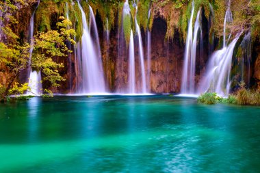 Şelaleler Plitvice Milli Parkı