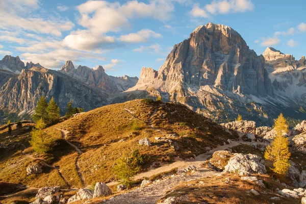 Gama de tofu después del atardecer, Alpes Dolomitas — Foto de Stock