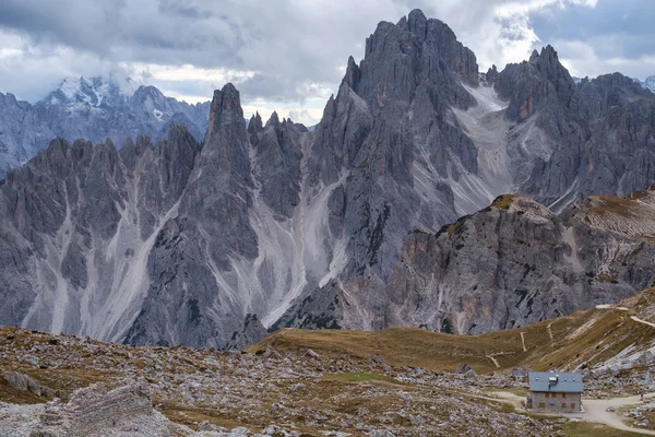 Cadini di Misurina range in Dolomites, Italy — Zdjęcie stockowe