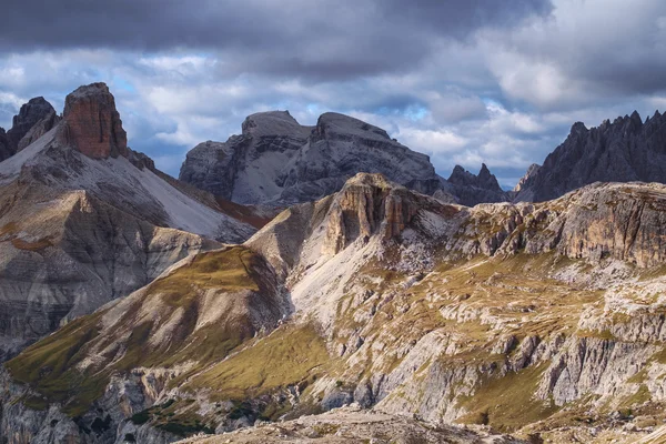 Bergen Panorama över Dolomiterna — Stockfoto