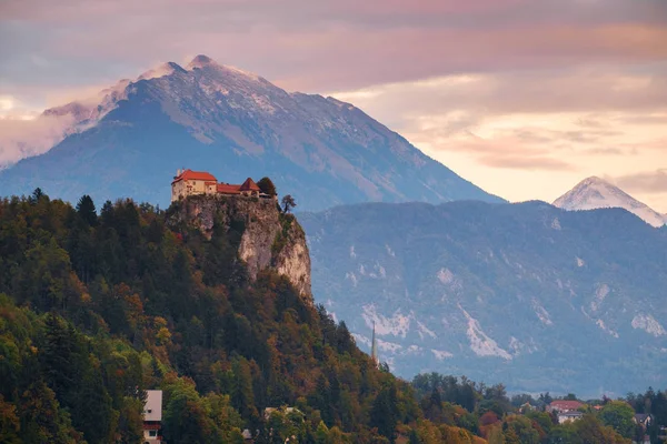 Bled con lago, castillo y montañas — Foto de Stock