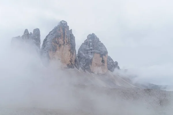 Drei Zinnen Lavaredo, Dolomitas Alpes montanhas — Fotografia de Stock