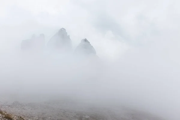 Misty mountain scene in Dolomites mountain Italy — Stock Photo, Image